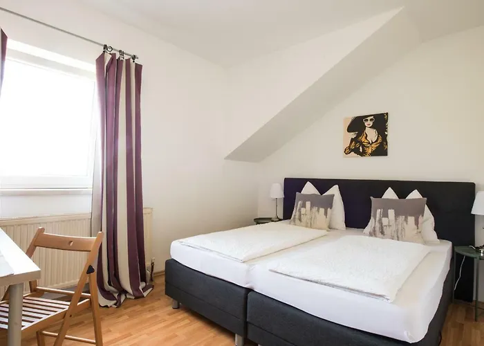 Rosenhof Gæstehus 3*